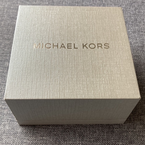 Michael Kors Earrings - Picture 5 of 5